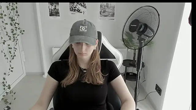 Snapshot of NeyliDream chatting on 11, 6, 2026 NeyliDream online show from 11, 6, 2026