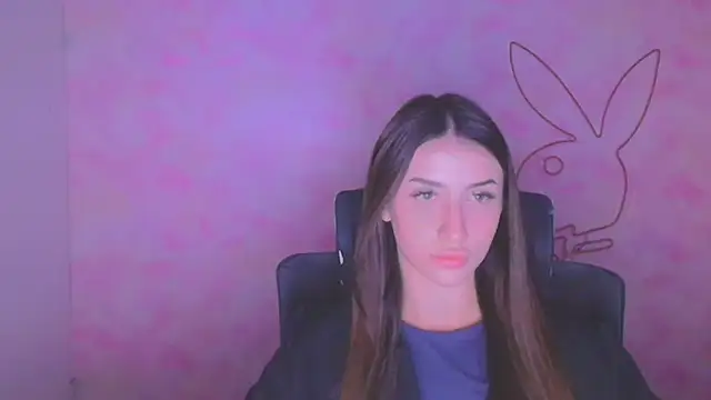 Snapshot of AlisaBubbles chatting on 6, 10, 2025 AlisaBubbles online show from 6, 10, 2025