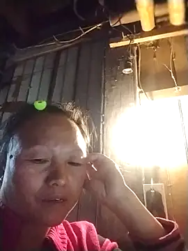 Snapshot of Samdim23 chatting on 29, 10, 2025 Samdim23 online show from 29, 10, 2025