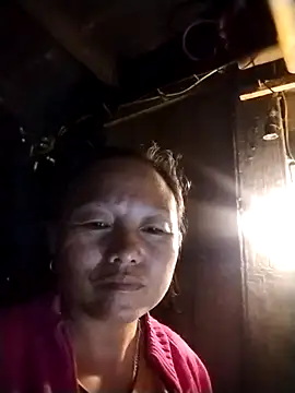 Snapshot of Samdim23 chatting on 8, 11, 2025 Samdim23 online show from 8, 11, 2025