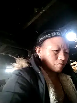 Snapshot of Samdim23 chatting on 15, 11, 2025 Samdim23 online show from 15, 11, 2025