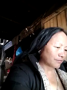 Snapshot of Samdim23 chatting on 23, 11, 2025 Samdim23 online show from 23, 11, 2025