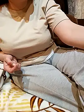 Snapshot of whiteprincesse chatting on 10, 9, 2025 whiteprincesse online show from 10, 9, 2025