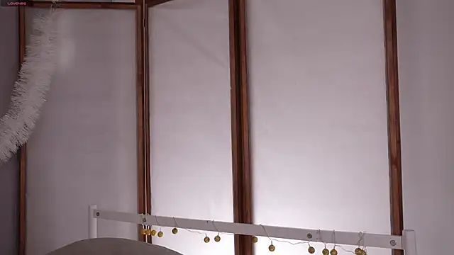 Snapshot of glowwww_ chatting on 4, 12, 2025 glowwww online show from 4, 12, 2025