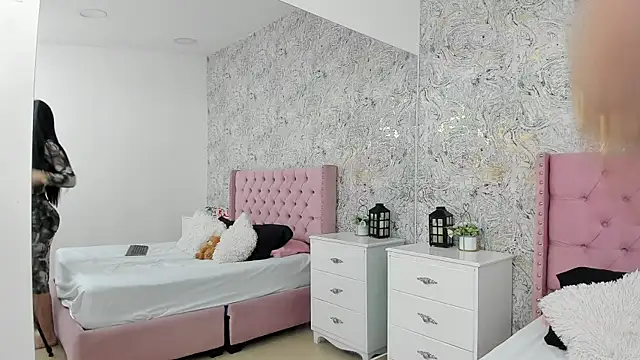 PaolaSanz online show from 4, 10, 2025