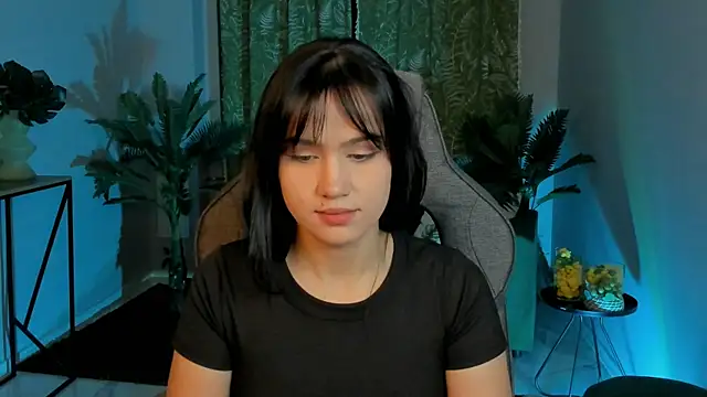 MonicaFarmer online show from 26, 11, 2025