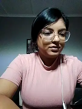 Snapshot of Shyspicy_pie chatting on 13, 9, 2025 Shyspicy pie online show from 13, 9, 2025