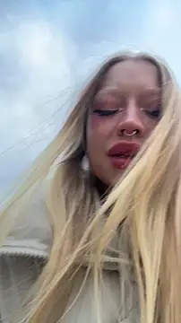 Snapshot of Sugar_Pop chatting on 9, 10, 2025 Sugar Pop online show from 9, 10, 2025