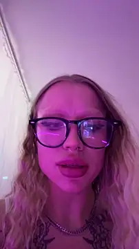 Snapshot of Sugar_Pop chatting on 21, 10, 2025 Sugar Pop online show from 21, 10, 2025