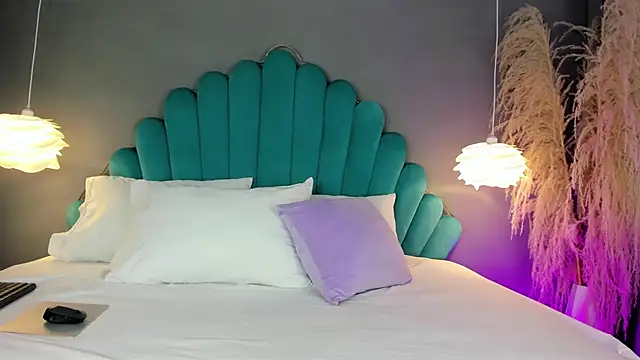 Snapshot of LunaBloomn chatting on 20, 10, 2025 LunaBloomn online show from 20, 10, 2025