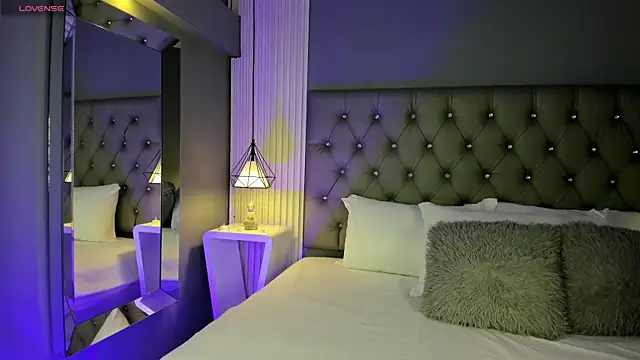 Snapshot of LunaBloomn chatting on 24, 11, 2025 LunaBloomn online show from 24, 11, 2025