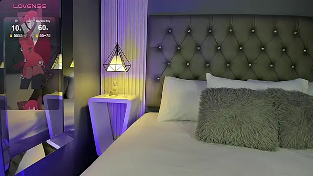 Snapshot of LunaBloomn chatting on 26, 11, 2025 LunaBloomn online show from 26, 11, 2025