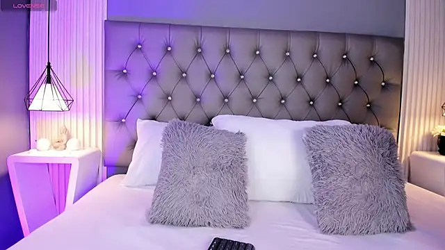 Snapshot of LunaBloomn chatting on 17, 1, 2026 LunaBloomn online show from 17, 1, 2026