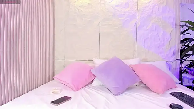 Isabellax21 online show from 29, 10, 2025