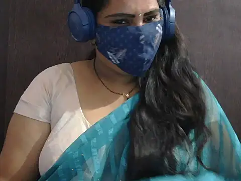 Snapshot of Nisha-telugu chatting on 17, 11, 2025 Nisha-telugu online show from 17, 11, 2025