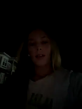 Snapshot of AllesandraLove chatting on 4, 10, 2025 AllesandraLove online show from 4, 10, 2025