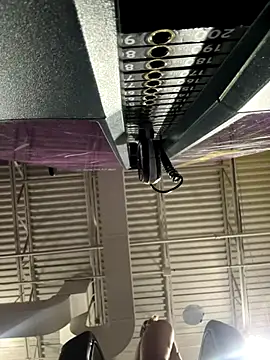 Snapshot of AllesandraLove chatting on 21, 10, 2025 AllesandraLove online show from 21, 10, 2025