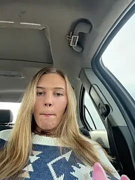 Snapshot of AllesandraLove chatting on 24, 11, 2025 AllesandraLove online show from 24, 11, 2025