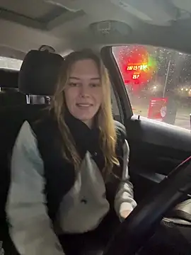 Snapshot of AllesandraLove chatting on 19, 12, 2025 AllesandraLove online show from 19, 12, 2025