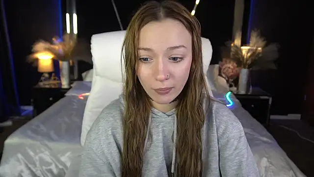 Snapshot of FoxyMayy chatting on 1, 12, 2025 FoxyMayy online show from 1, 12, 2025