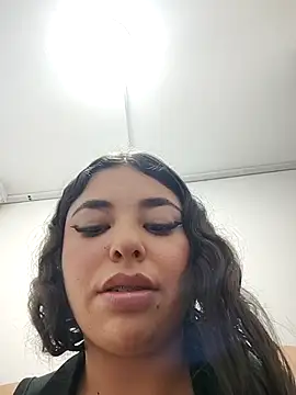 Snapshot of Bagiolett chatting on 18, 10, 2025 Bagiolett online show from 18, 10, 2025