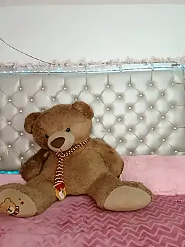 ZARAY 1118 online show from 25, 10, 2025