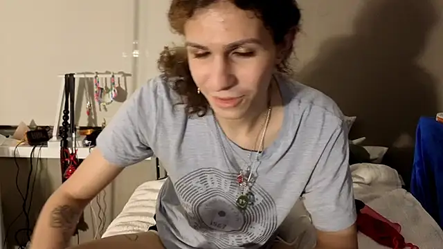 Snapshot of cuddlyavenue chatting on 6, 11, 2025 cuddlyavenue online show from 6, 11, 2025