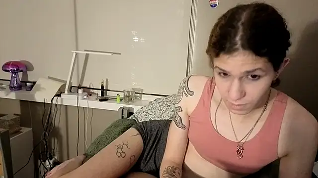 Snapshot of cuddlyavenue chatting on 30, 11, 2025 cuddlyavenue online show from 30, 11, 2025