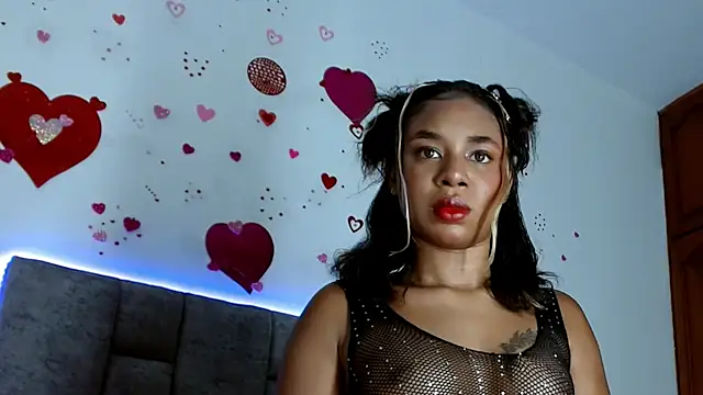 Snapshot of ebony_joness chatting on 28, 11, 2025 ebony joness online show from 28, 11, 2025