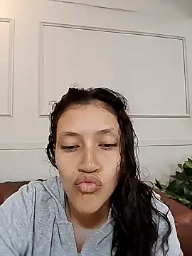 Snapshot of ArielBlossom___ chatting on 2, 10, 2025 ArielBlossom online show from 2, 10, 2025