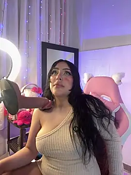 ashlynnlowe  online show from 8, 4, 2026