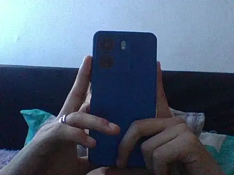 Snapshot of bluc96cm chatting on 1, 10, 2025 bluc96cm online show from 1, 10, 2025