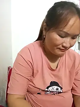 Snapshot of Tamara-a chatting on 11, 11, 2025 Tamara-a online show from 11, 11, 2025