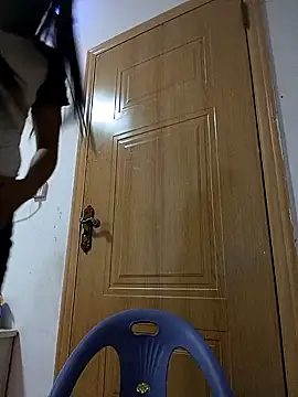 Snapshot of luy-xinh02 chatting on 3, 10, 2025 luy-xinh02 online show from 3, 10, 2025