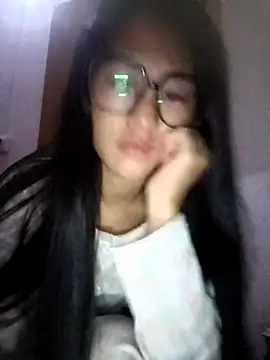 Snapshot of luy-xinh02 chatting on 11, 10, 2025 luy-xinh02 online show from 11, 10, 2025