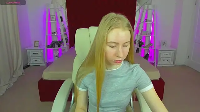 Alina Blonde online show from 14, 5, 2026