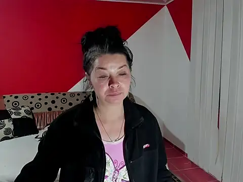 Snapshot of Soffy_Skye chatting on 14, 11, 2025 Soffy Skye online show from 14, 11, 2025