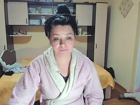 Snapshot of Soffy_Skye chatting on 2, 2, 2026 Soffy Skye online show from 2, 2, 2026