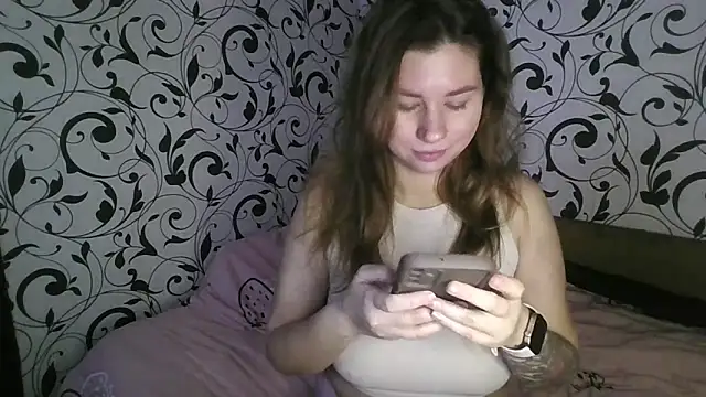 YourEmilie online show from 24, 11, 2025