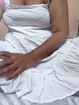 Snapshot of preethi-lovely chatting on 15, 11, 2025 preethi-lovely online show from 15, 11, 2025