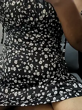 Snapshot of preethi-lovely chatting on 27, 11, 2025 preethi-lovely online show from 27, 11, 2025