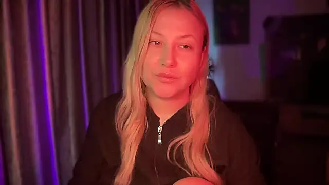 BikiHellena online show from 16, 11, 2025