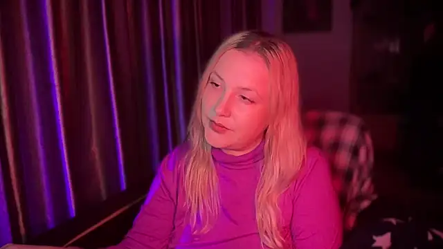 BikiHellena online show from 28, 11, 2025