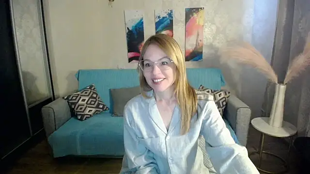 shy hot cat online show from 19, 11, 2025