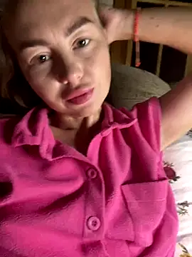 Snapshot of MartaLuna_ chatting on 3, 10, 2025 MartaLuna online show from 3, 10, 2025