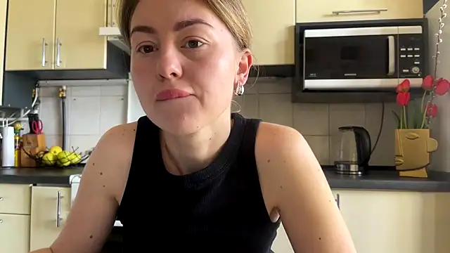 MartaLuna  online show from 15, 4, 2026