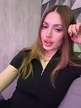 Snapshot of Elizabeth_Tay chatting on 12, 3, 2026 Elizabeth Tay online show from 12, 3, 2026