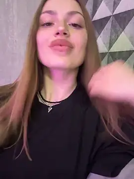 Snapshot of Elizabeth_Tay chatting on 29, 3, 2026 Elizabeth Tay online show from 29, 3, 2026