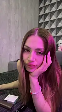 Snapshot of Elizabeth_Tay chatting on 30, 4, 2026 Elizabeth Tay online show from 30, 4, 2026