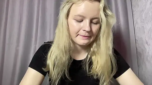 Snapshot of D0llySheep chatting on 28, 9, 2025 D0llySheep online show from 28, 9, 2025